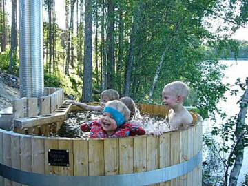 Фото номера Дом для отпуска Дома для отпуска Holiday Home Hot pool cottage iitu г. Ihamaniemi 7